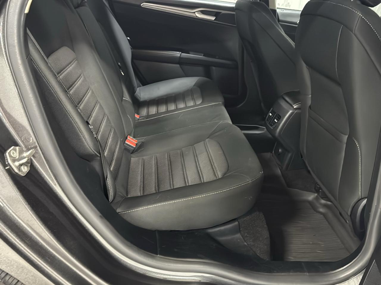 Ford Fusion SE AWD 2020