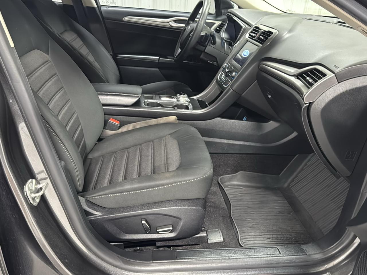 Ford Fusion SE AWD 2020