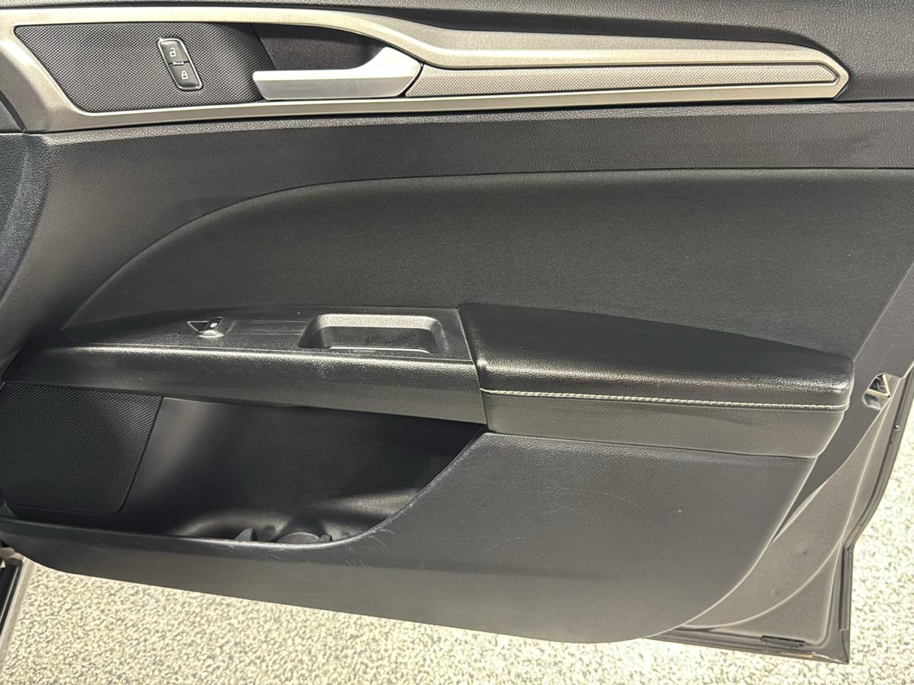 Ford Fusion SE AWD 2020