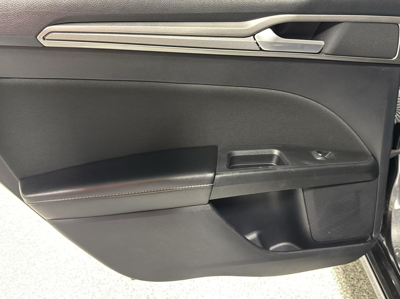 Ford Fusion SE AWD 2020