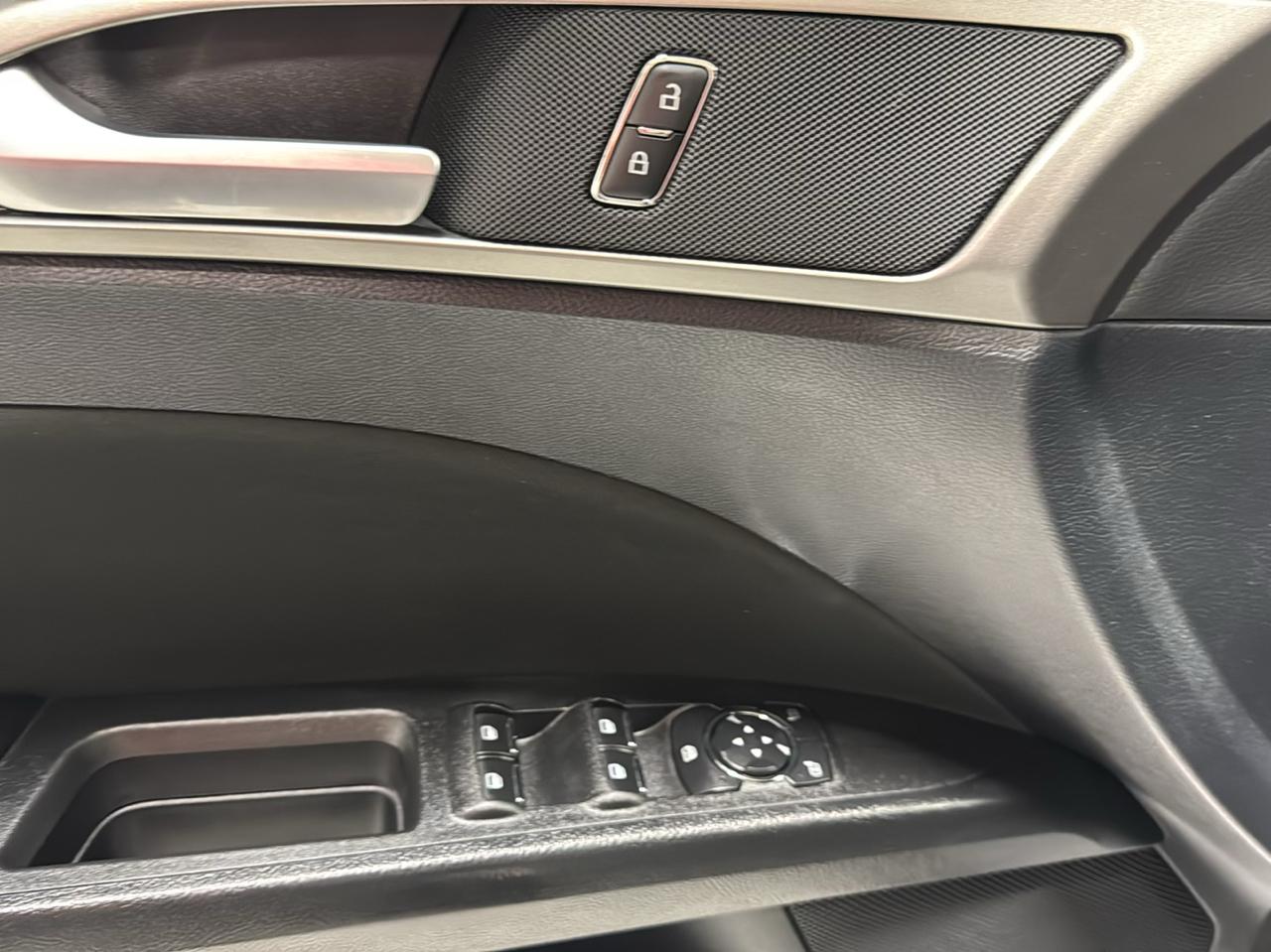 Ford Fusion SE AWD 2020