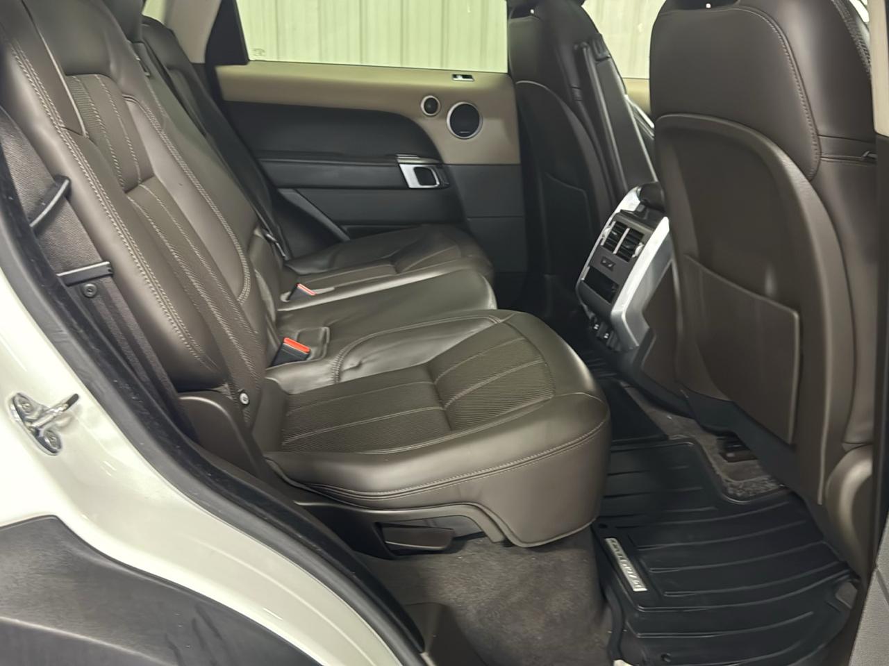 Land Rover Range Rover Sport Turbo i6 MHEV HSE 2020
