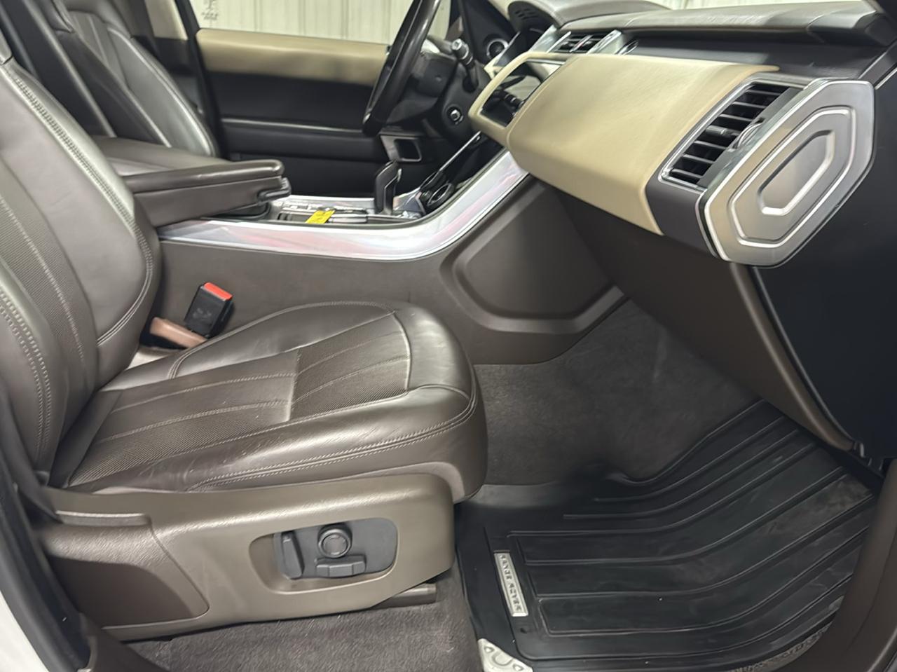 Land Rover Range Rover Sport Turbo i6 MHEV HSE 2020
