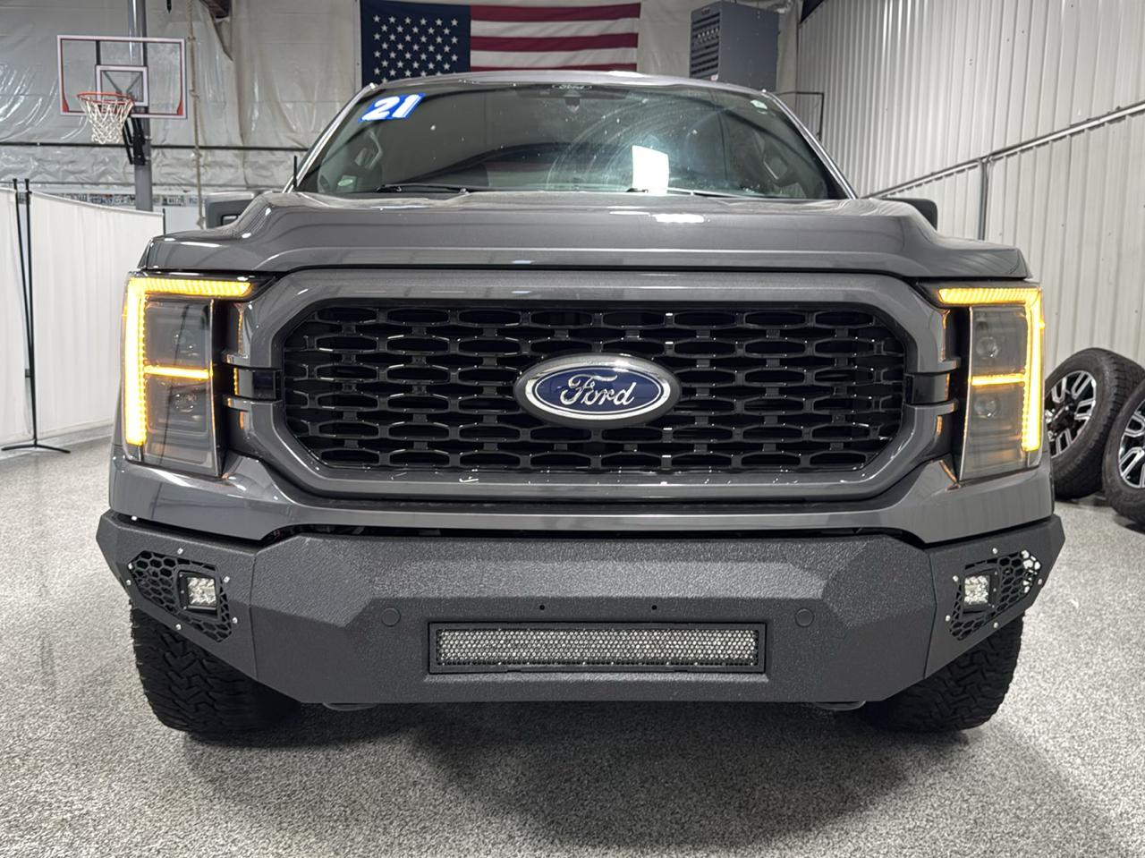 Ford F-150 XL 4WD SuperCrew 5.5' Box 2021