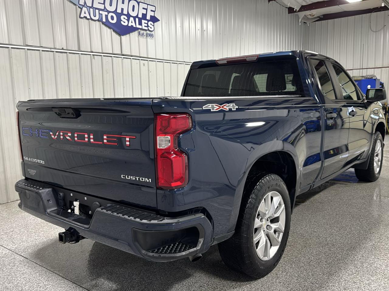 Chevrolet Silverado 1500 4WD Double Cab 147" Custom 2021