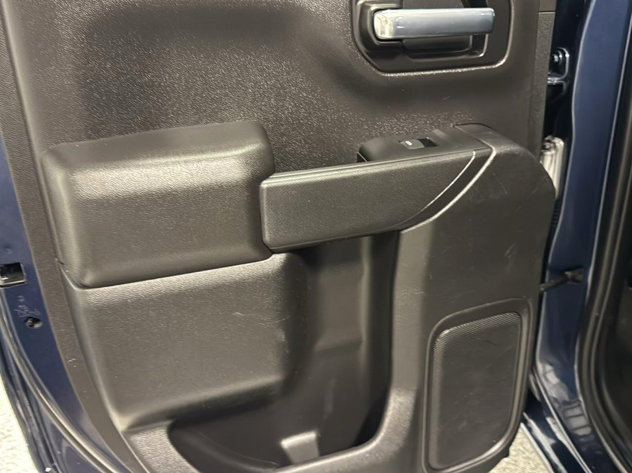 Chevrolet Silverado 1500 4WD Double Cab 147" Custom 2021
