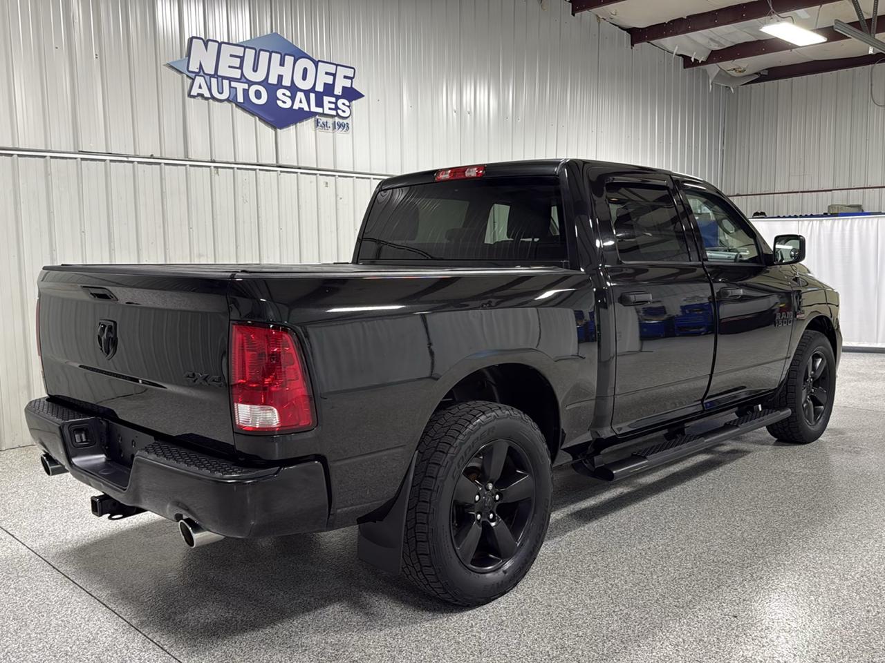 RAM 1500 4WD Crew Cab 140.5" Tradesman 2016