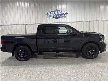 2016 RAM 1500 4WD Crew Cab 140.5" Tradesman