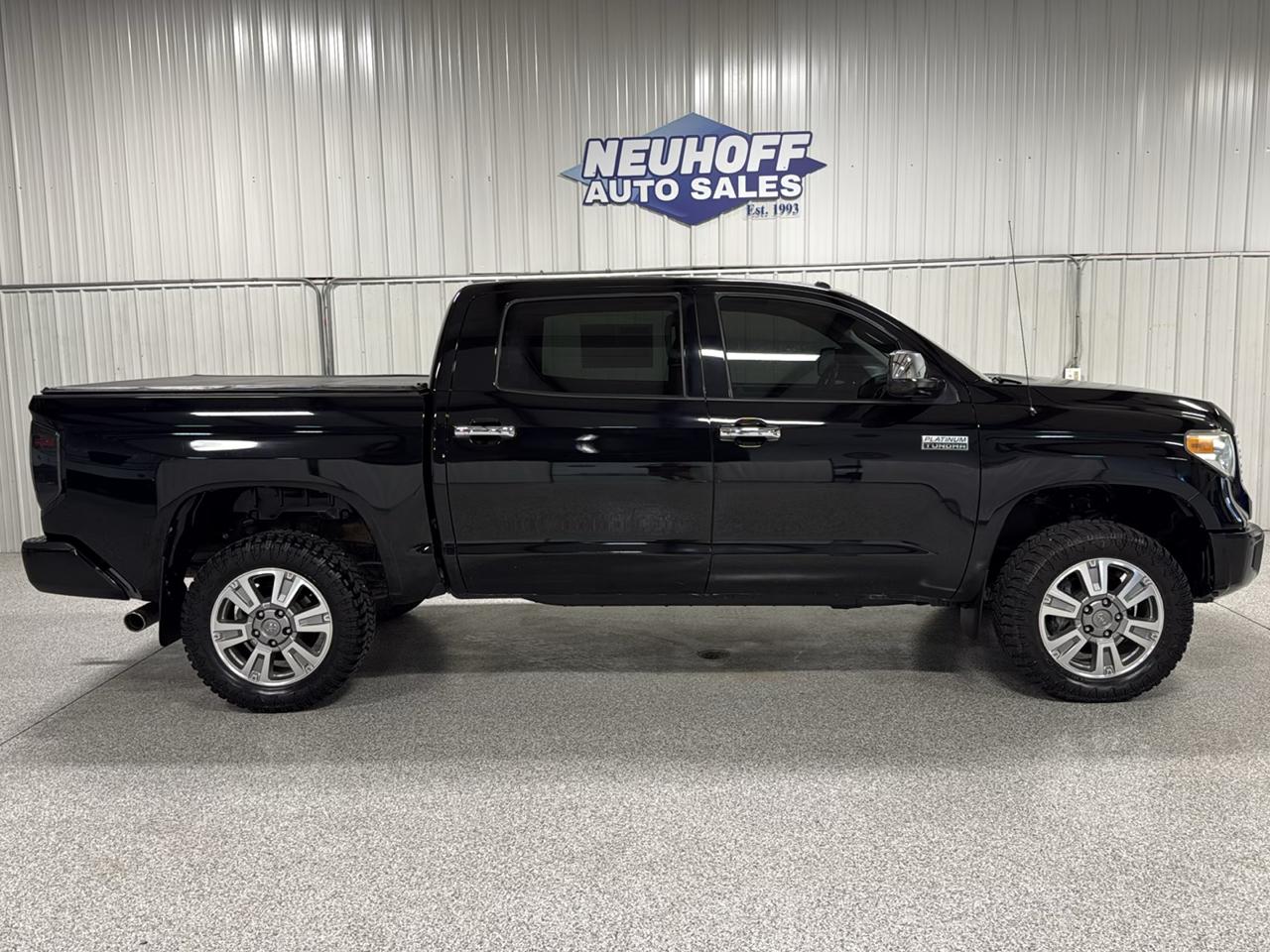 2014 Toyota Tundra 4WD Truck CrewMax 5.7L FFV V8 6-Spd AT Platinum (Natl)