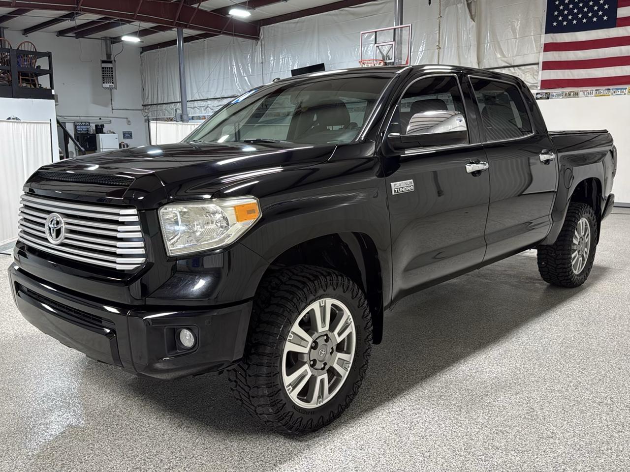 Toyota Tundra 4WD Truck CrewMax 5.7L FFV V8 6-Spd AT Platinum (Natl) 2014