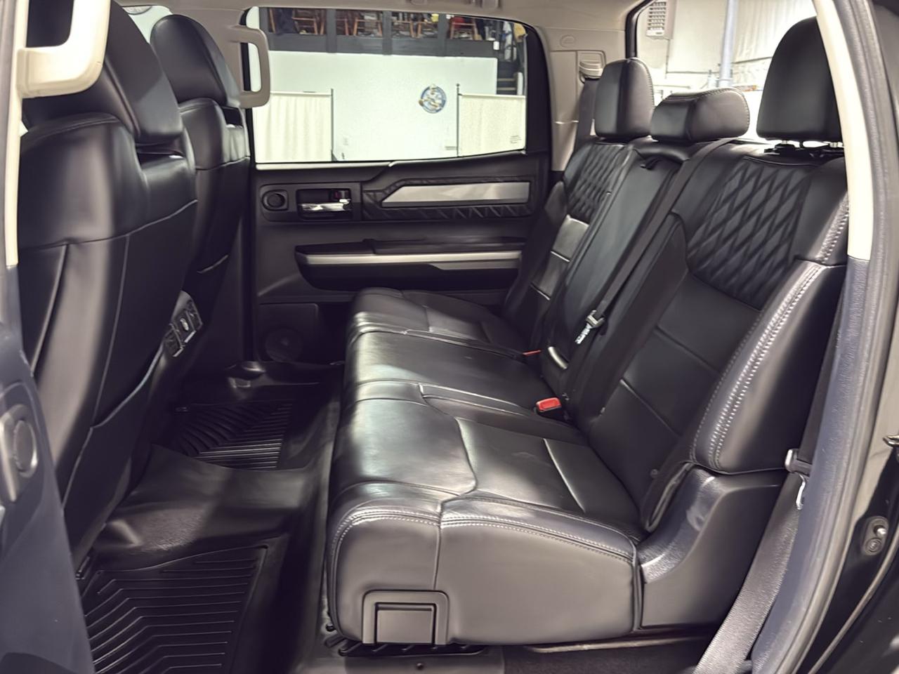 Toyota Tundra 4WD Truck CrewMax 5.7L FFV V8 6-Spd AT Platinum (Natl) 2014