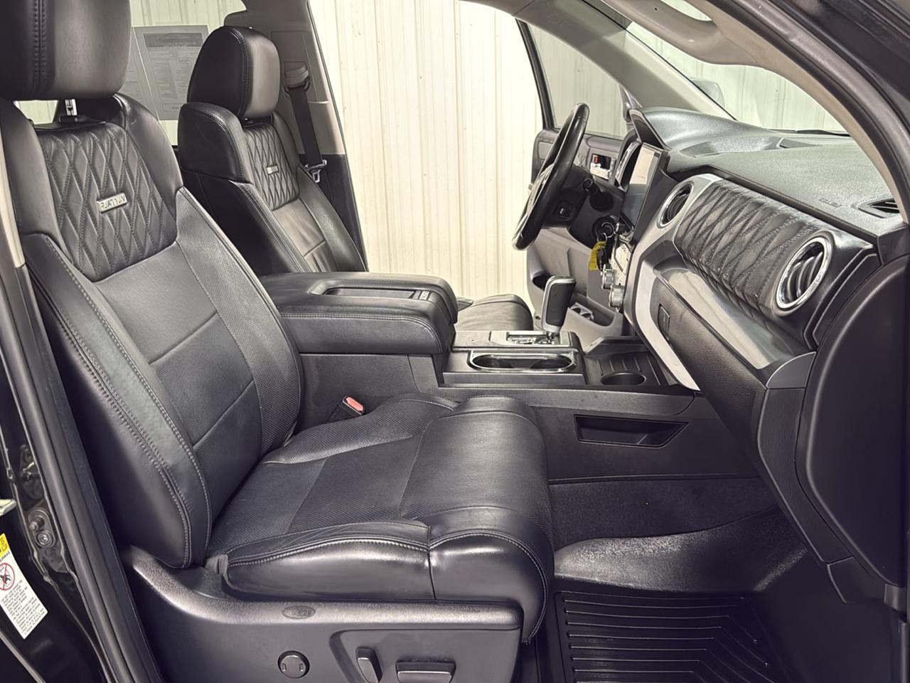 Toyota Tundra 4WD Truck CrewMax 5.7L FFV V8 6-Spd AT Platinum (Natl) 2014