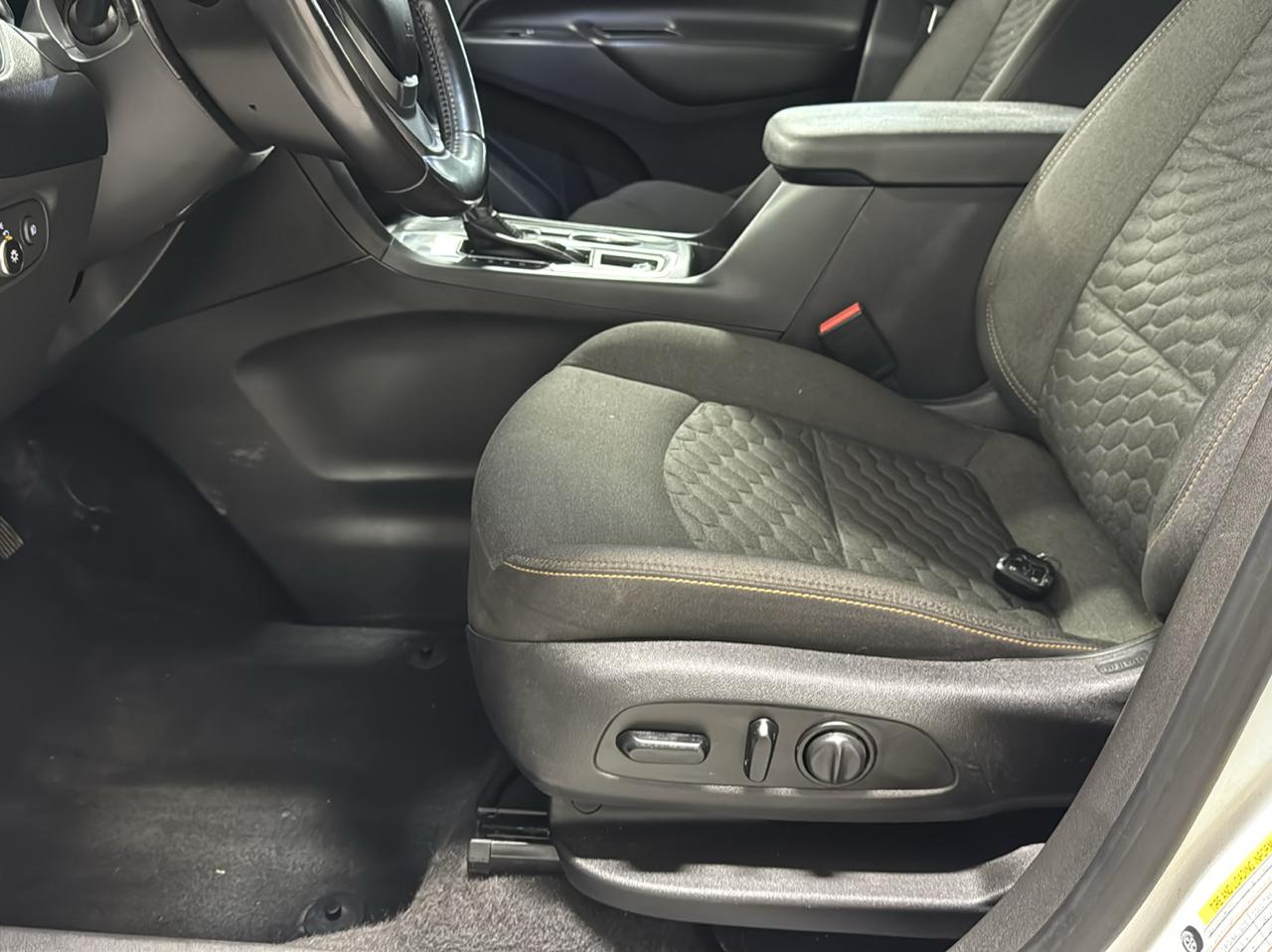 Chevrolet Equinox FWD 4dr LT w/1LT 2021