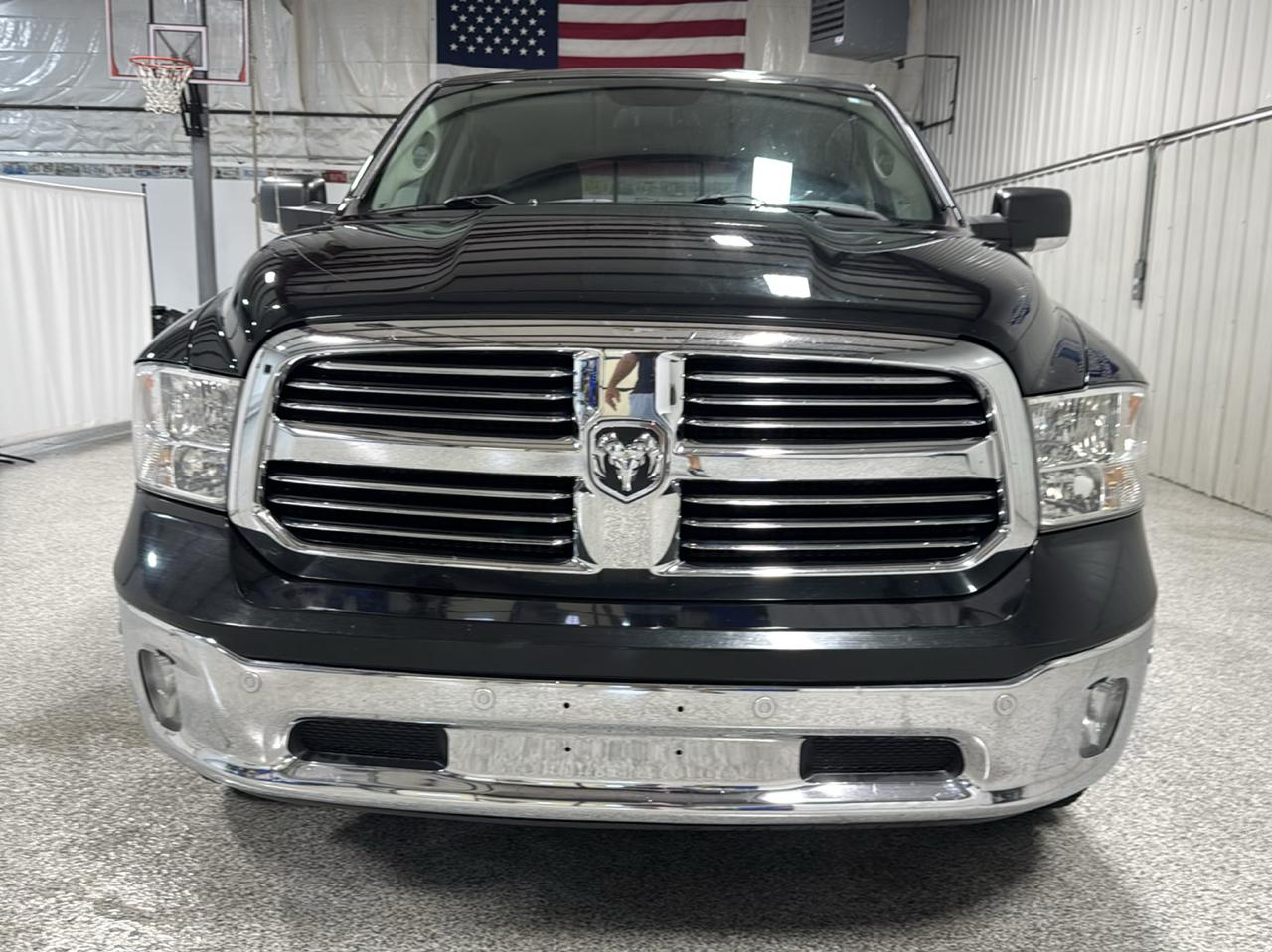 RAM 1500 Big Horn 4x4 Crew Cab 5'7" Box 2017