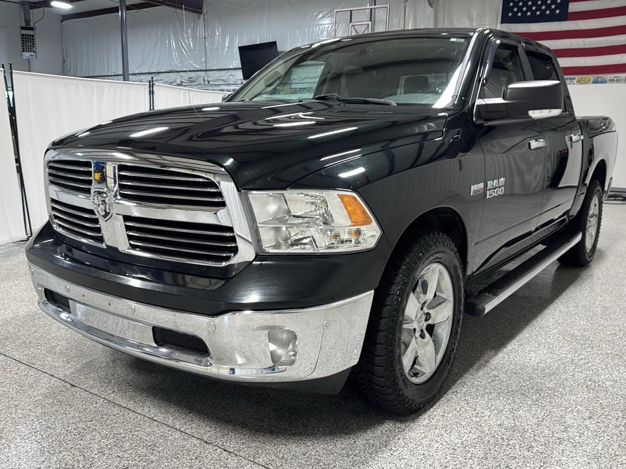 RAM 1500 Big Horn 4x4 Crew Cab 5'7" Box 2017