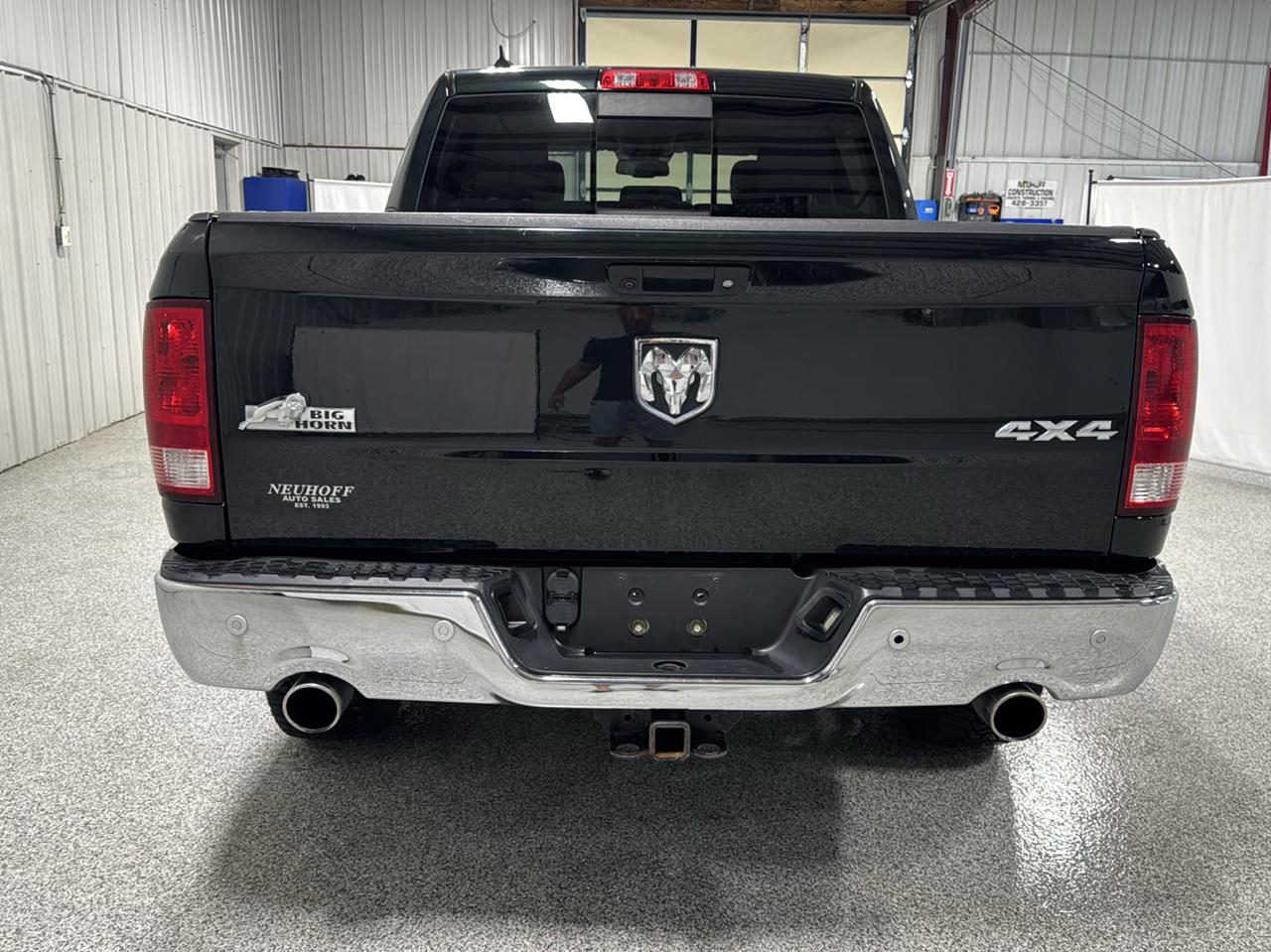 RAM 1500 Big Horn 4x4 Crew Cab 5'7" Box 2017
