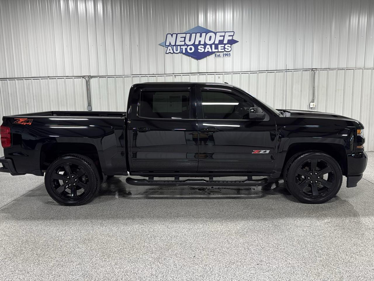2017 Chevrolet Silverado 1500 4WD Crew Cab 143.5" LT w/2LT