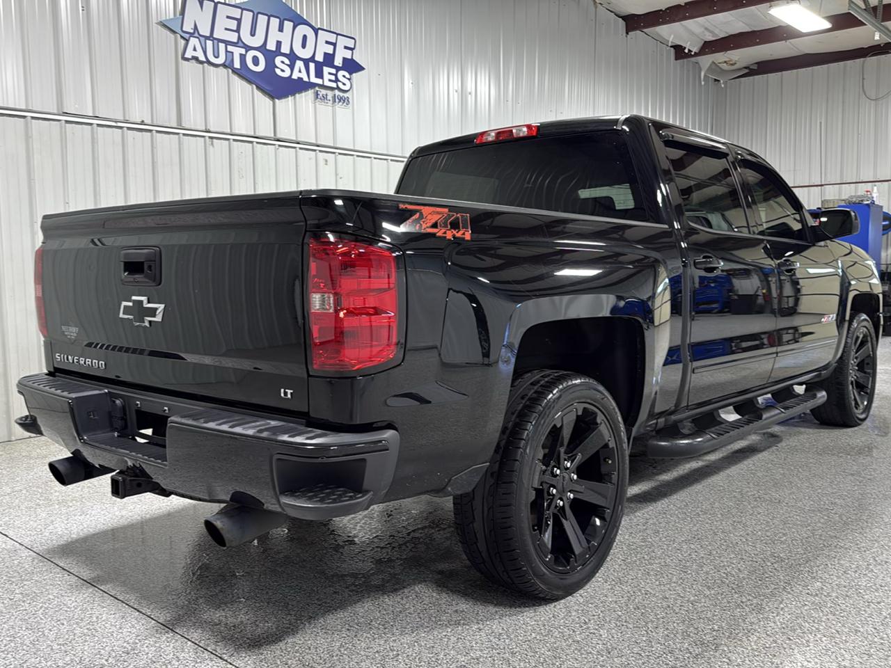 Chevrolet Silverado 1500 4WD Crew Cab 143.5" LT w/2LT 2017