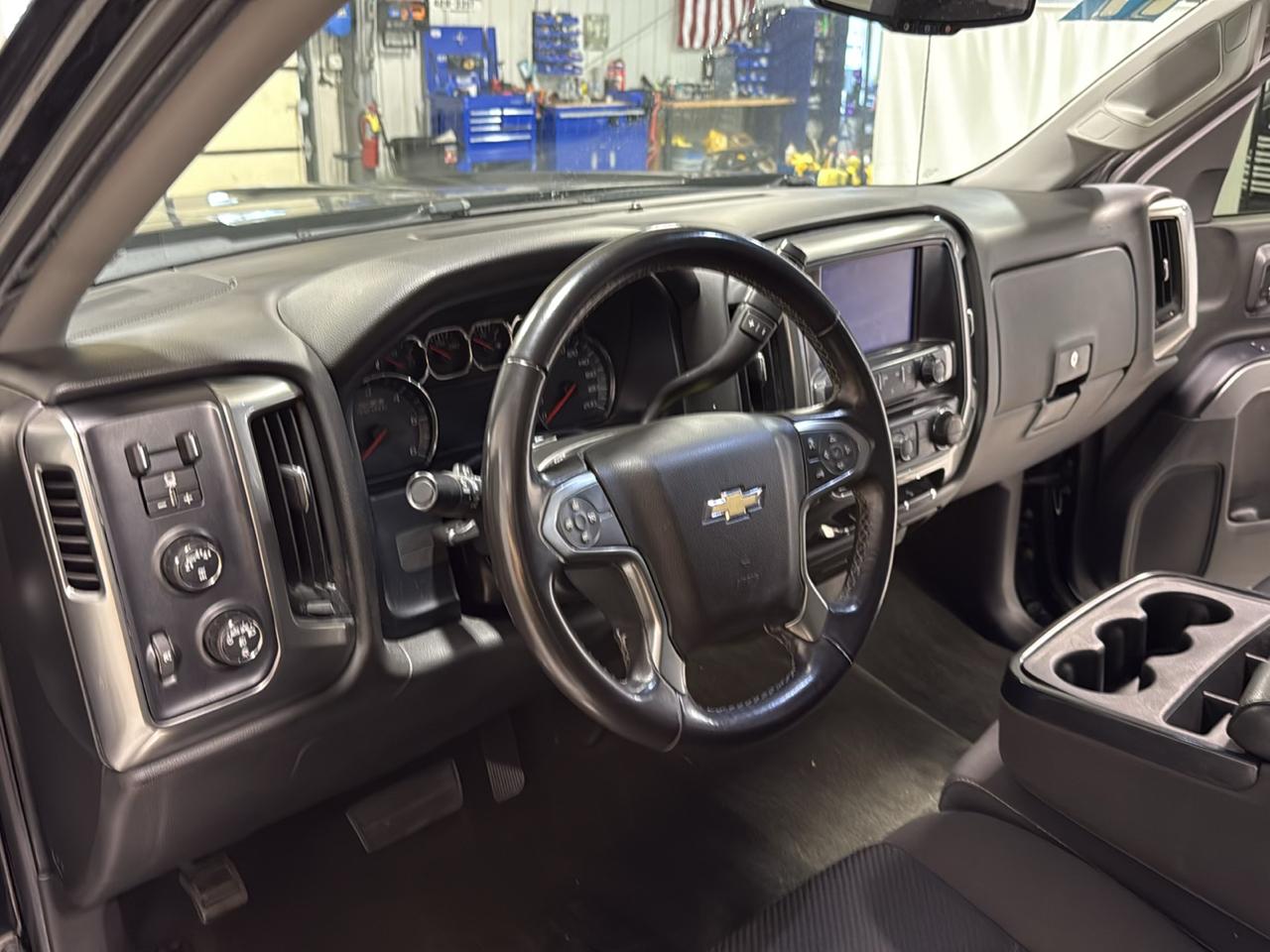 Chevrolet Silverado 1500 4WD Crew Cab 143.5" LT w/2LT 2017