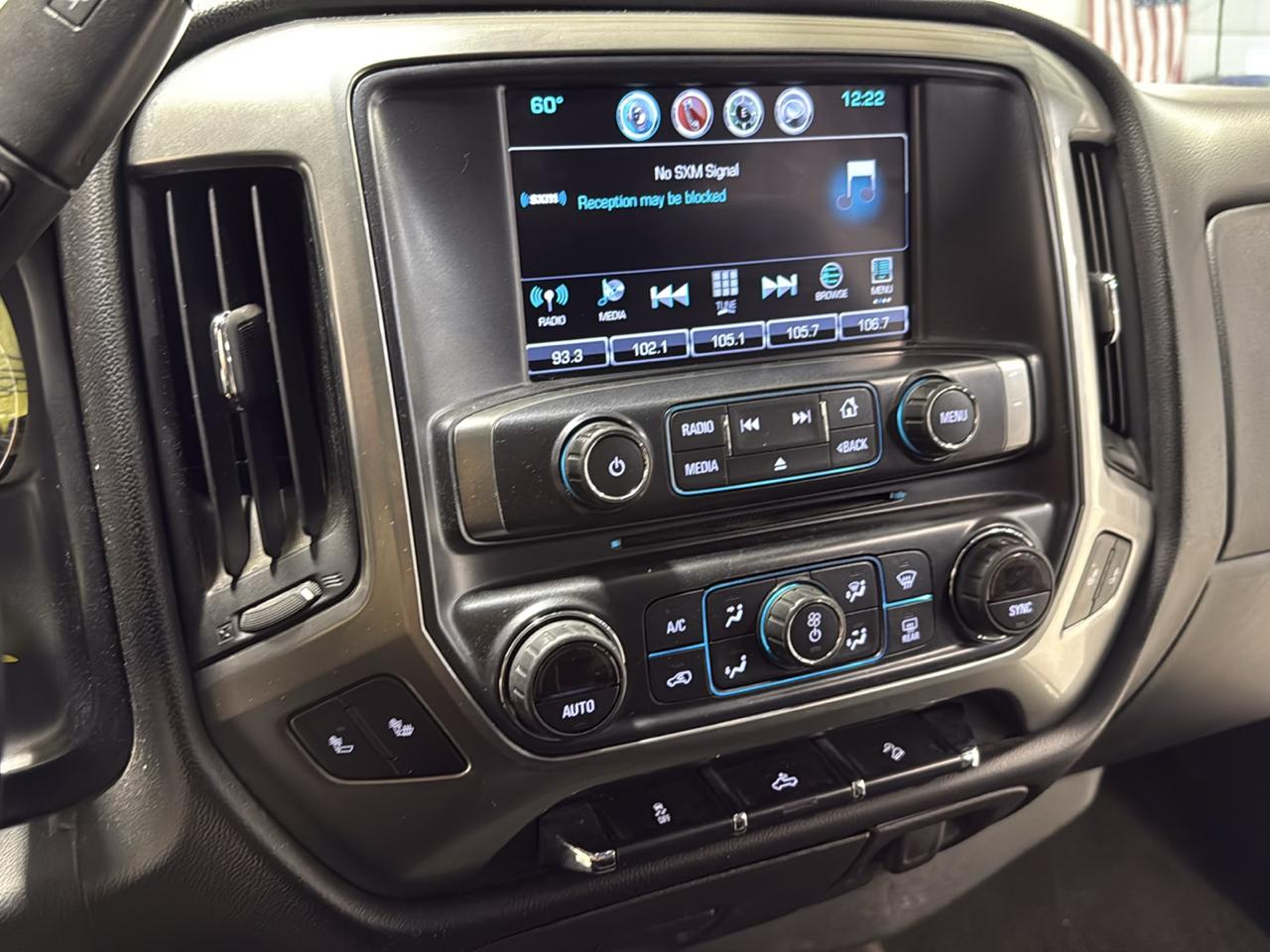 Chevrolet Silverado 1500 4WD Crew Cab 143.5" LT w/2LT 2017