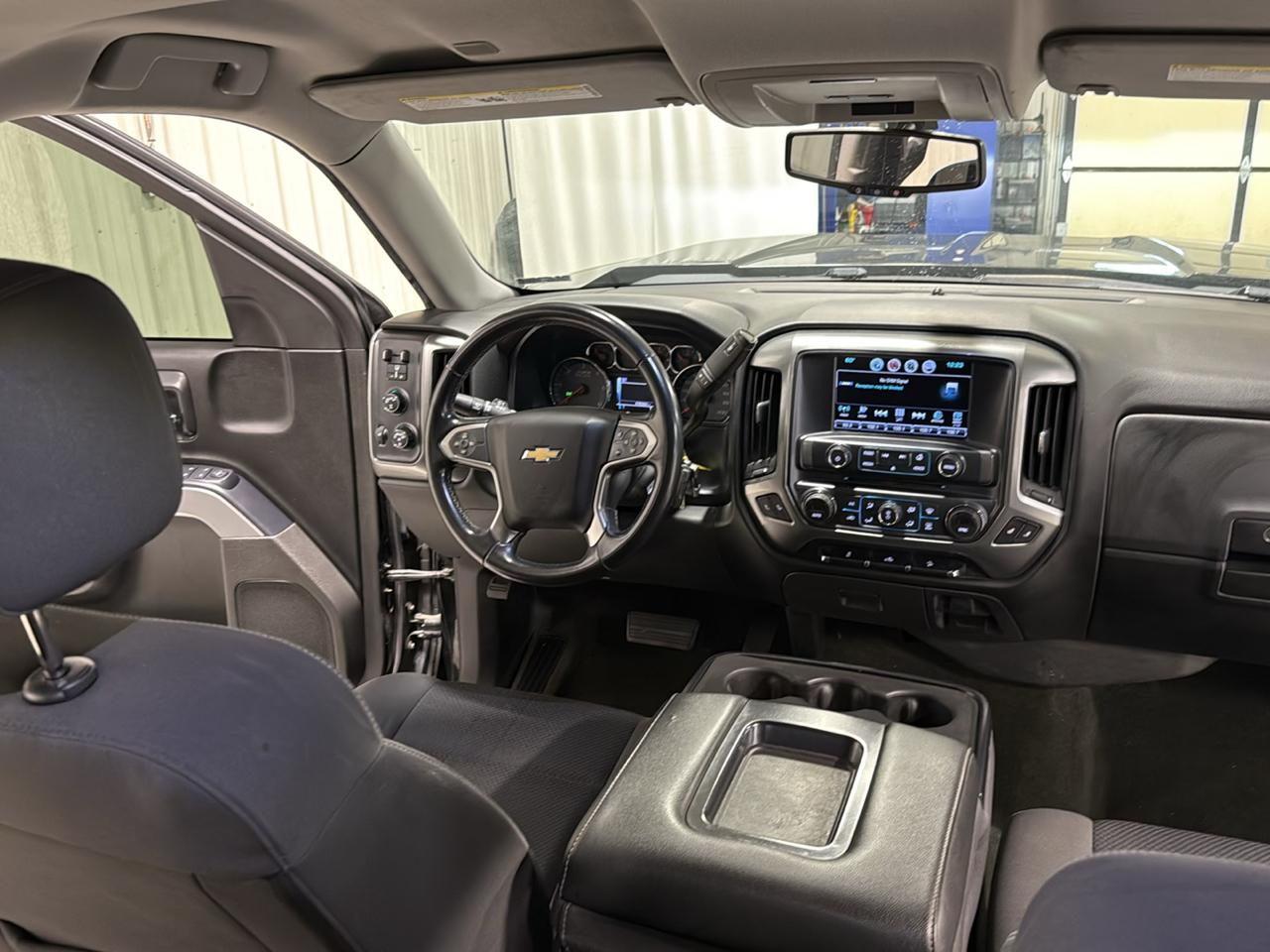 Chevrolet Silverado 1500 4WD Crew Cab 143.5" LT w/2LT 2017