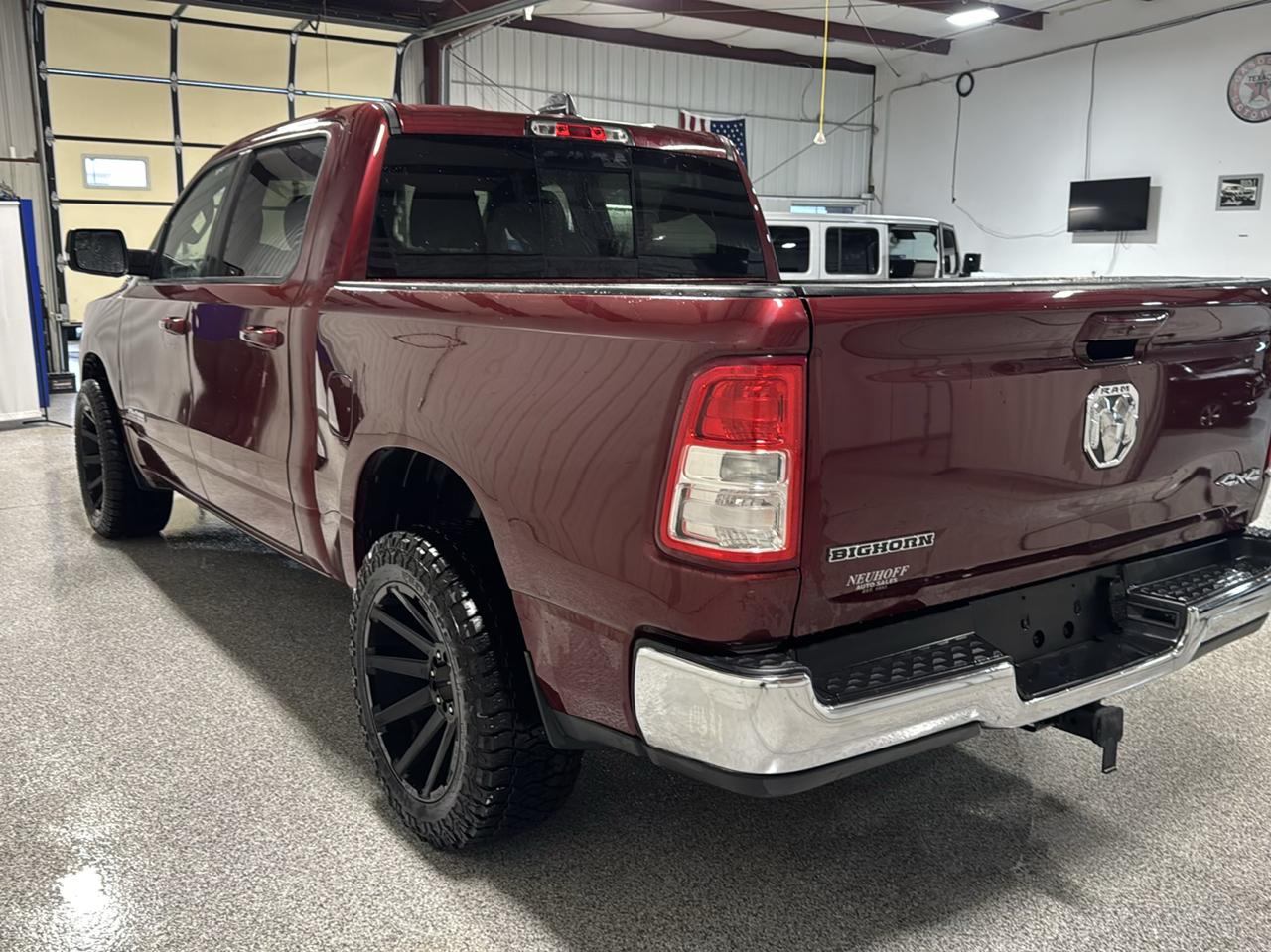 RAM 1500 Big Horn 4x4 Crew Cab 5'7" Box 2022