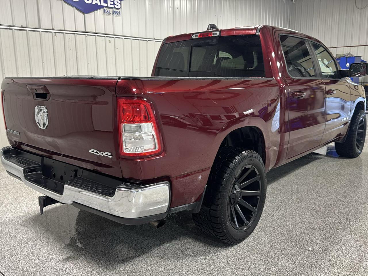 RAM 1500 Big Horn 4x4 Crew Cab 5'7" Box 2022