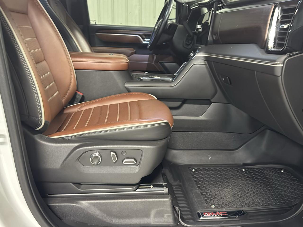GMC Sierra 2500HD 4WD Crew Cab 159" Denali Ultimate 2025