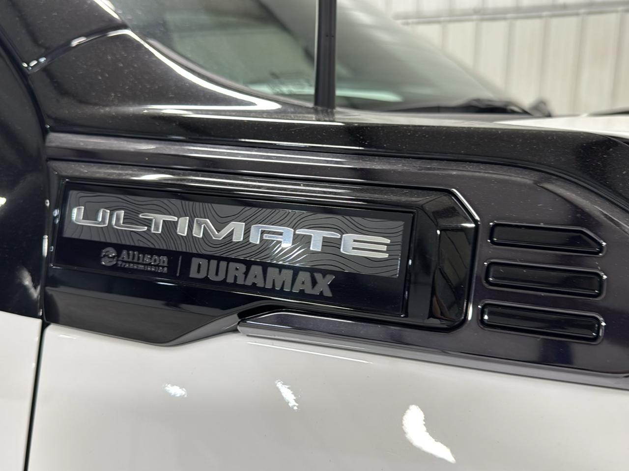 GMC Sierra 2500HD 4WD Crew Cab 159" Denali Ultimate 2025