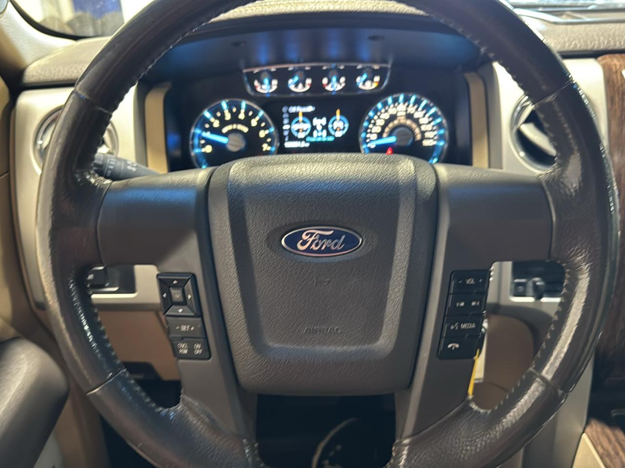 Ford F-150 4WD SuperCrew 145" Lariat 2013