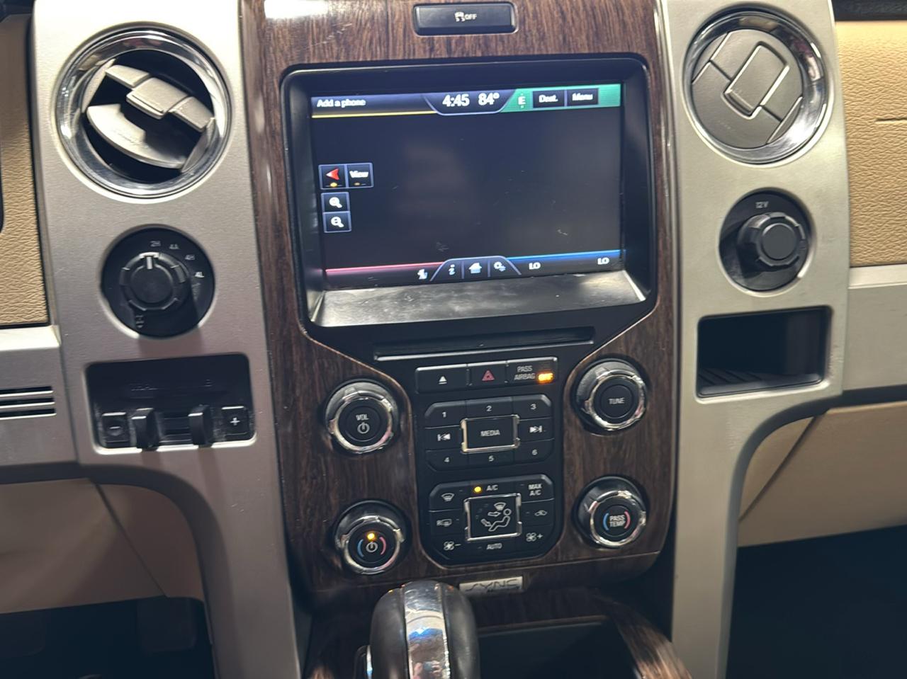 Ford F-150 4WD SuperCrew 145" Lariat 2013