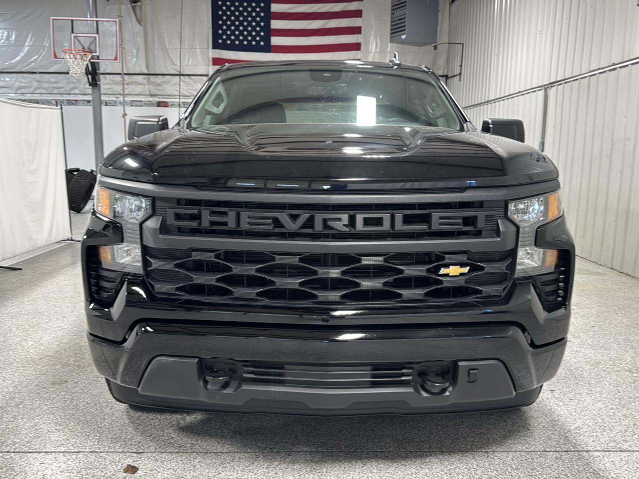 Chevrolet Silverado 1500 4WD Crew Cab 147" Custom 2022