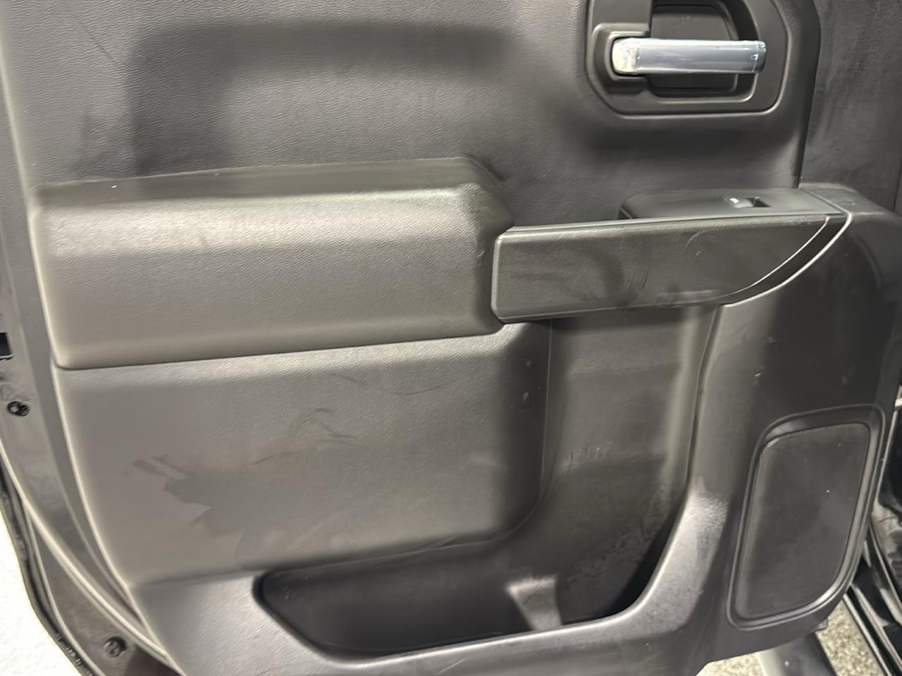 Chevrolet Silverado 1500 4WD Crew Cab 147" Custom 2022