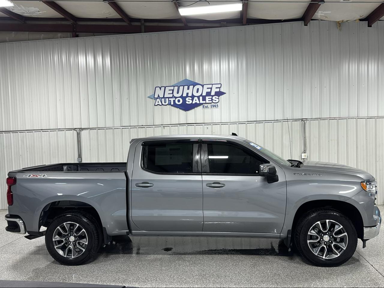 2023 Chevrolet Silverado 1500 4WD Crew Cab 147" LT w/2FL