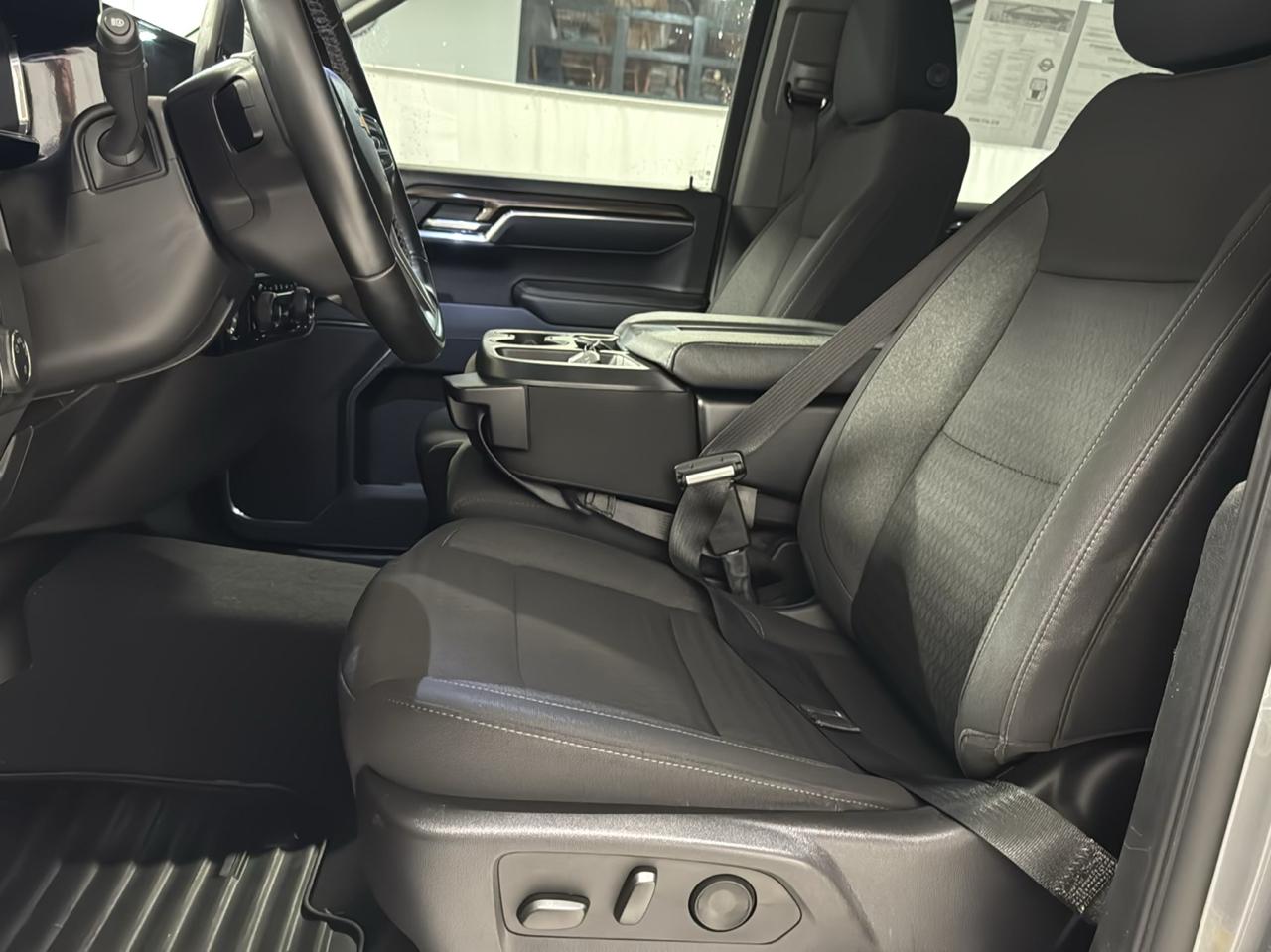 Chevrolet Silverado 1500 4WD Crew Cab 147" LT w/2FL 2023