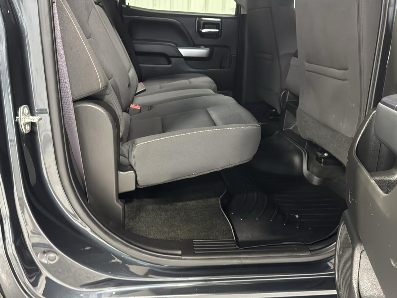 Chevrolet Silverado 1500 4WD Crew Cab 143.5" LT w/1LT 2017