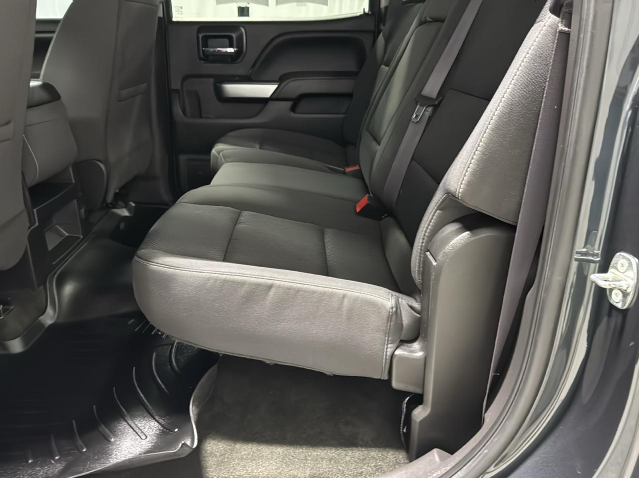 Chevrolet Silverado 1500 4WD Crew Cab 143.5" LT w/1LT 2017