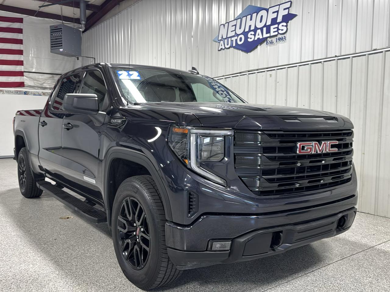 GMC Sierra 1500 4WD Crew Cab 157" Elevation 2022