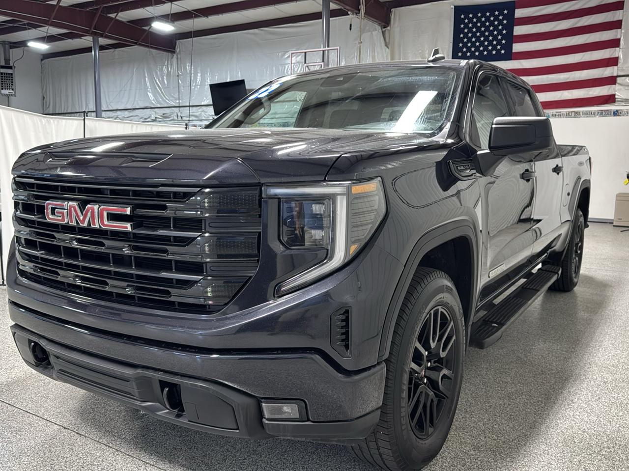 GMC Sierra 1500 4WD Crew Cab 157" Elevation 2022