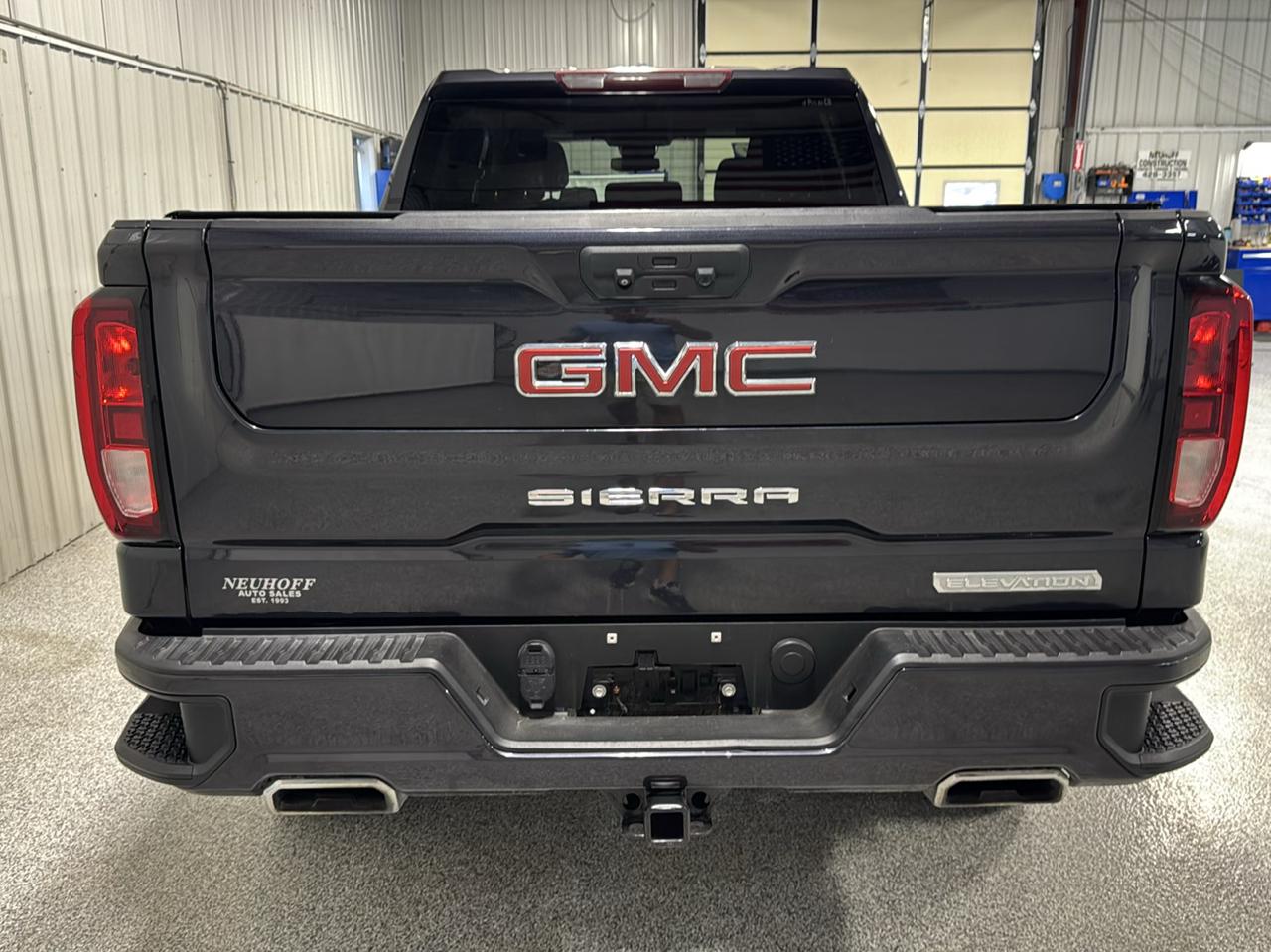 GMC Sierra 1500 4WD Crew Cab 157" Elevation 2022