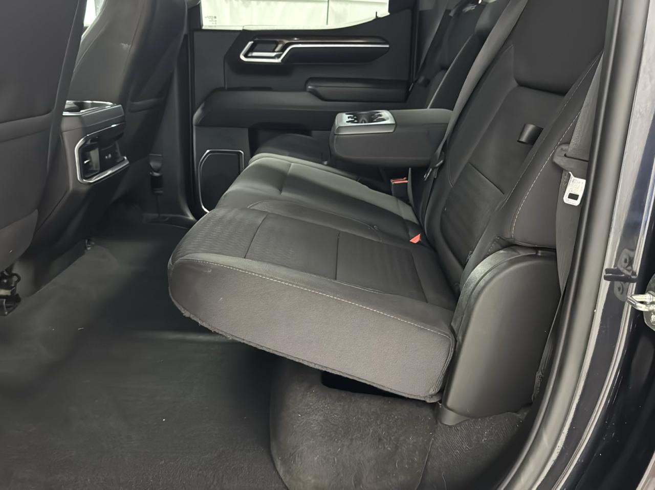GMC Sierra 1500 4WD Crew Cab 157" Elevation 2022