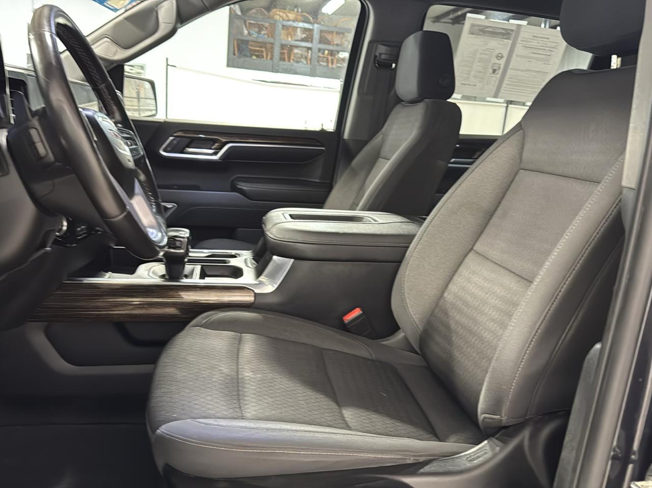 GMC Sierra 1500 4WD Crew Cab 157" Elevation 2022