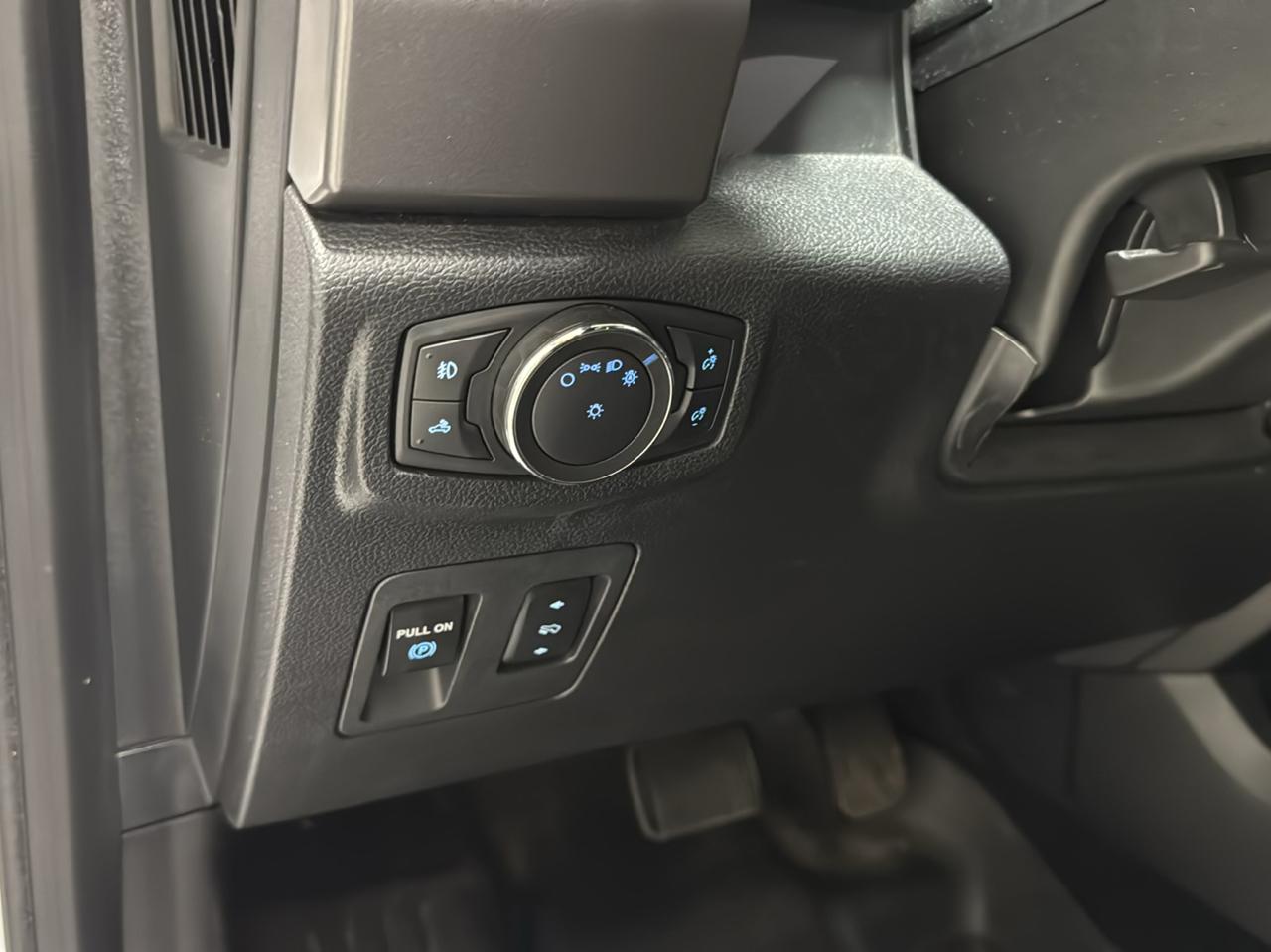 Ford F-150 XLT 4WD SuperCrew 5.5' Box 2017