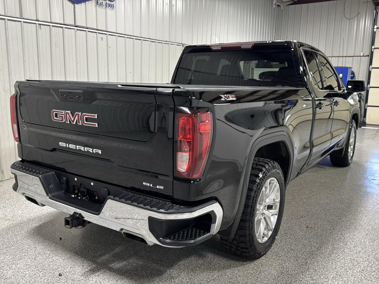 GMC Sierra 1500 4WD Double Cab 147" SLE 2021