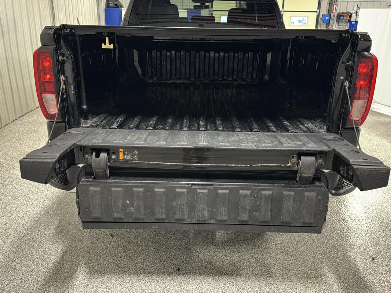 GMC Sierra 1500 4WD Double Cab 147" SLE 2021