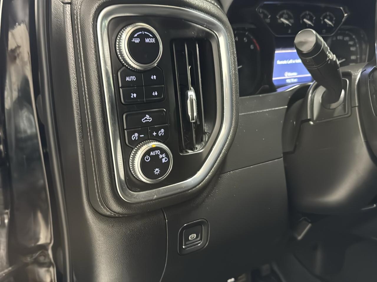 GMC Sierra 1500 4WD Double Cab 147" SLE 2021