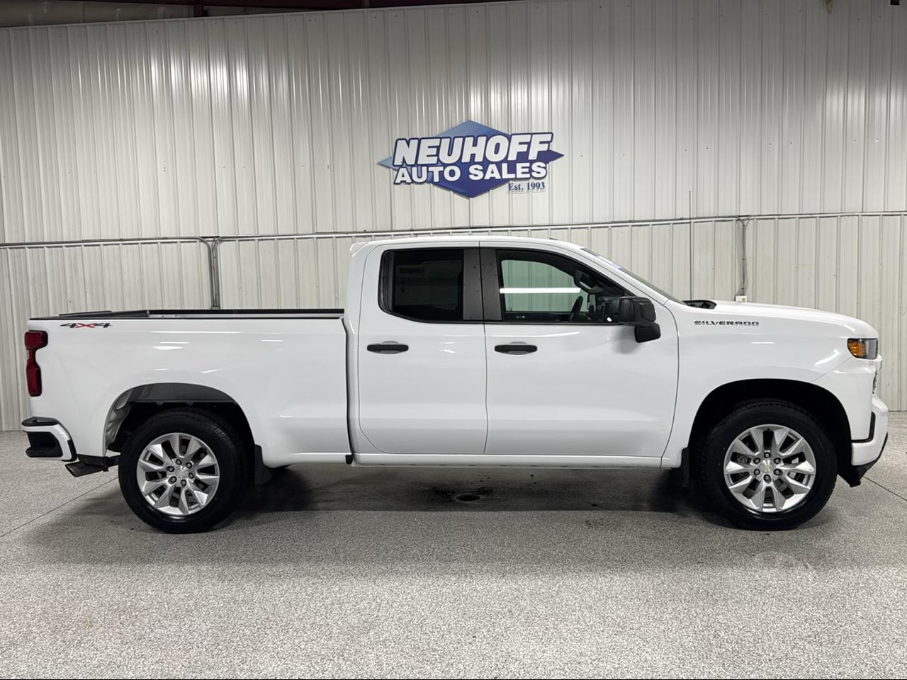 2019 Chevrolet Silverado 1500 4WD Double Cab 147" Custom