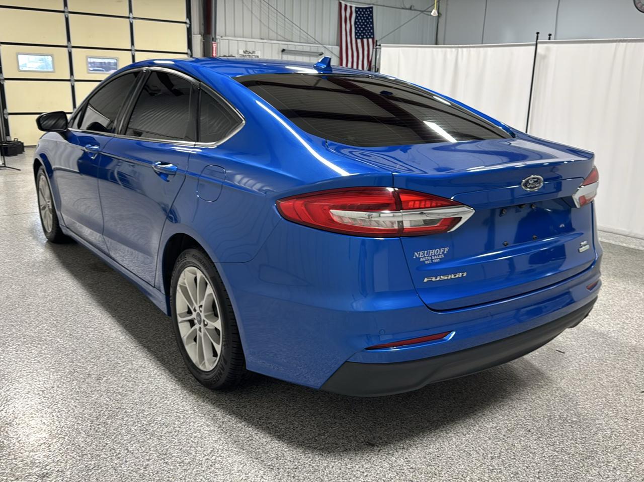 Ford Fusion SE FWD 2020
