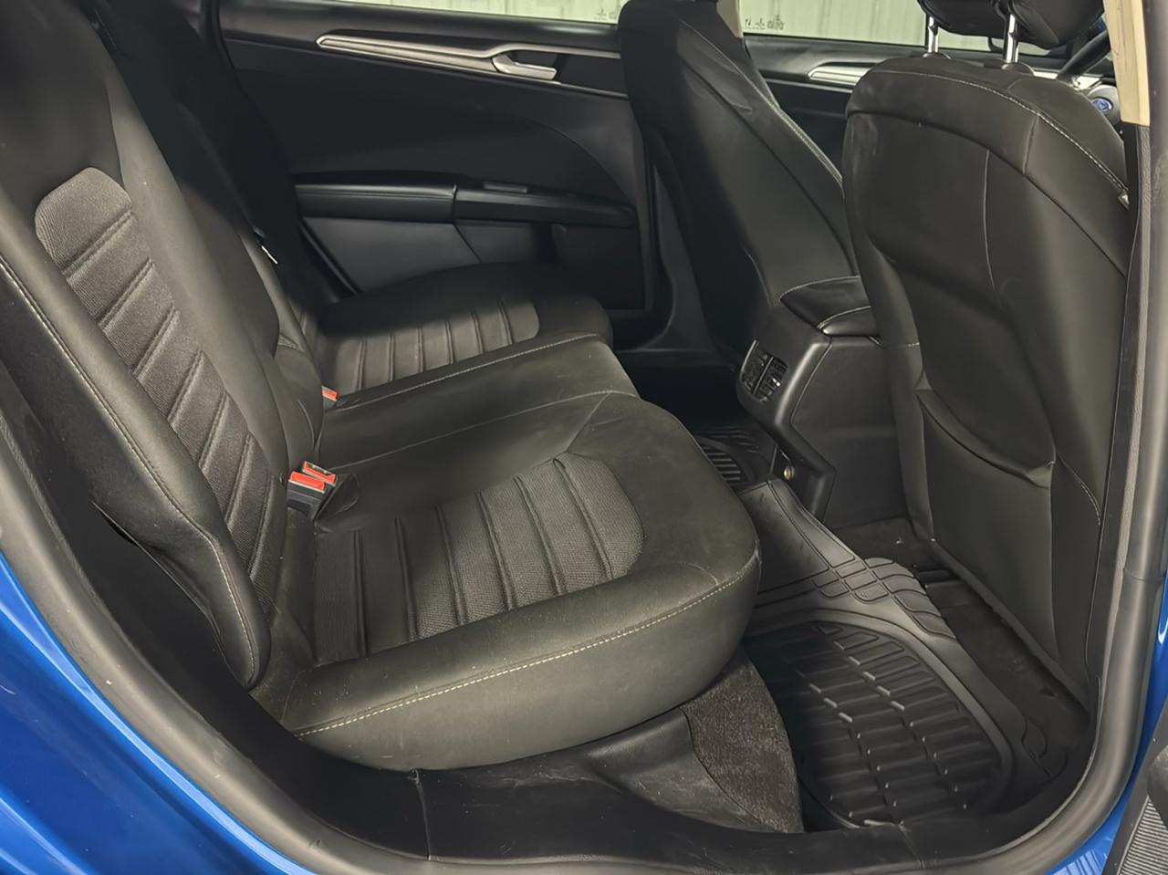 Ford Fusion SE FWD 2020