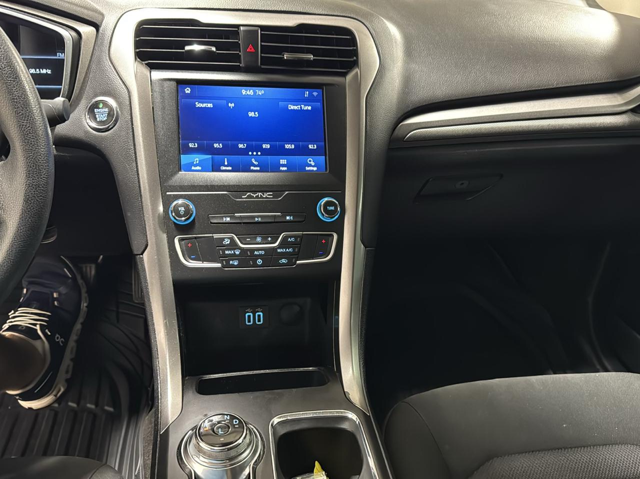 Ford Fusion SE FWD 2020